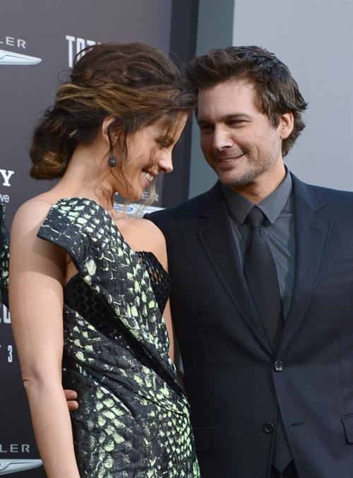 Kate Beckinsale Premiere of Columbia Pictures' 'Total Recall' at Grauman's Chinese Theatre in Hollywood August 1-20 