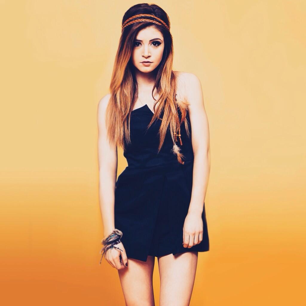 Chrissy Costanza