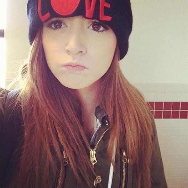 Chrissy Costanza taking a selfie