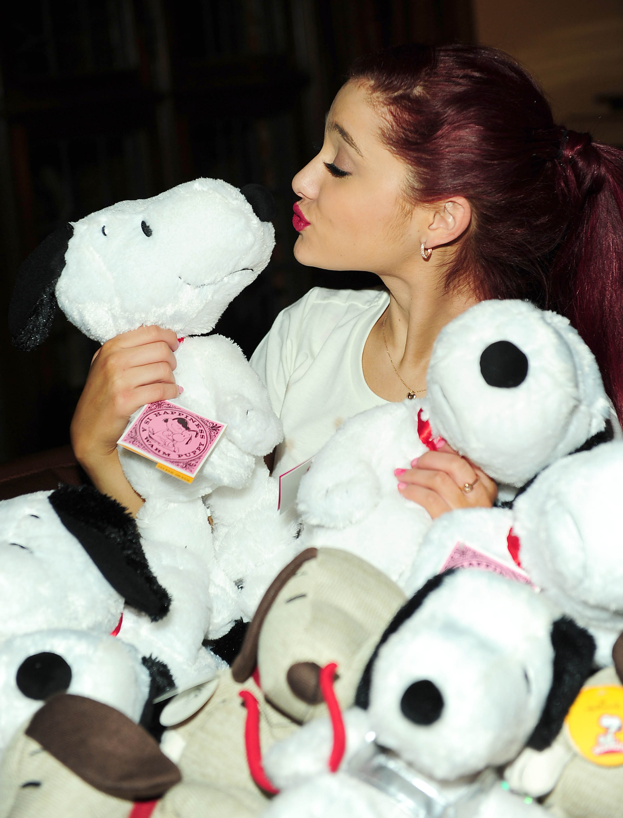 Ariana Grande Valentine Twitter party in Los Angeles 08-02-2012 
