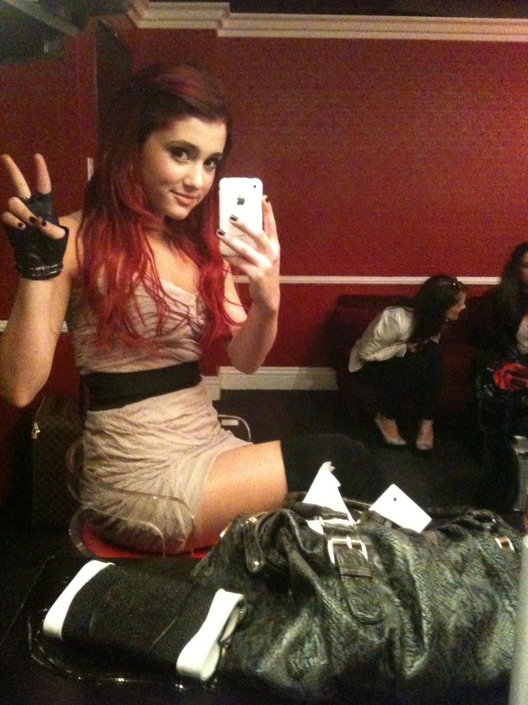 Ariana Grande Twitter and MySpace pics 