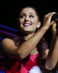 Ariana Grande Citadel Outlet’s 11th annual Tree Lighting Ceremony and Concert in LA 11/10/12 
