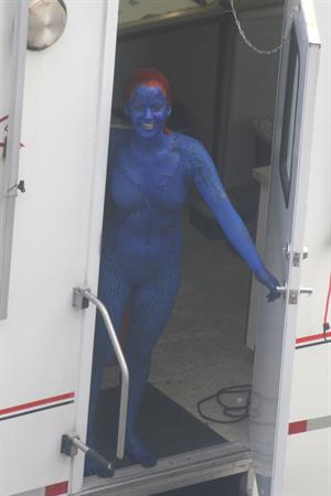 Jennifer Lawrence s On the Set of X-Men: Days of Future Past - Montreal, Canada (May 31, 2013) 