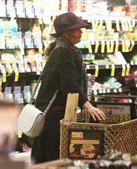 Jennifer Lawrence - Shops in Santa Monica (29.01.2013)
