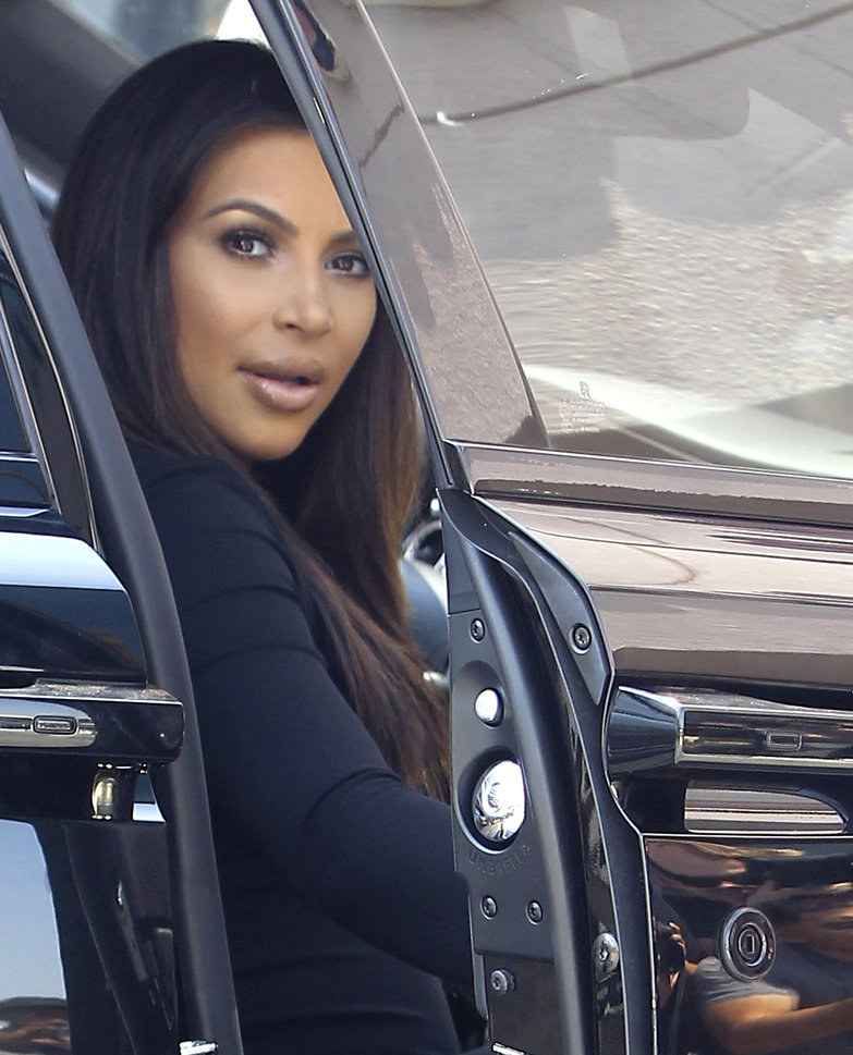 Kim Kardashian - Spotted inside a Rolls Royce in Los Angeles (31.05.2013) 
