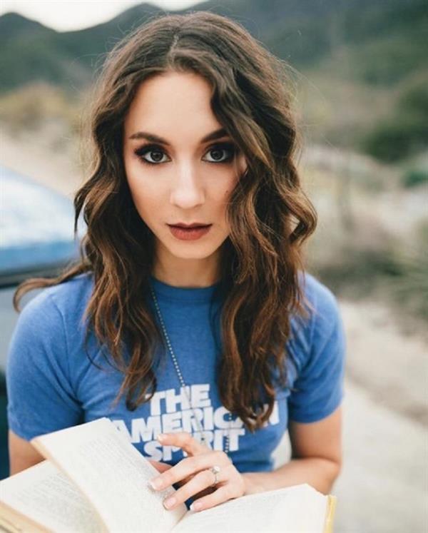 Troian Bellisario