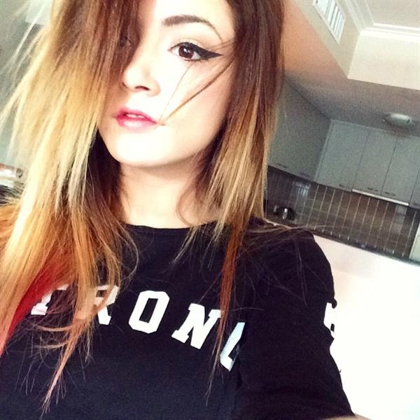 Chrissy Costanza taking a selfie