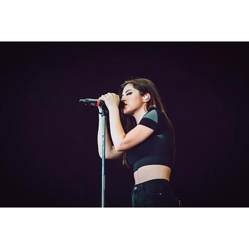 Chrissy Costanza