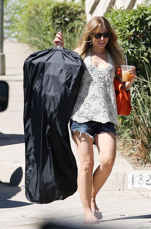 Kristen Bell Running errands in West Hollywood - August 27, 2012