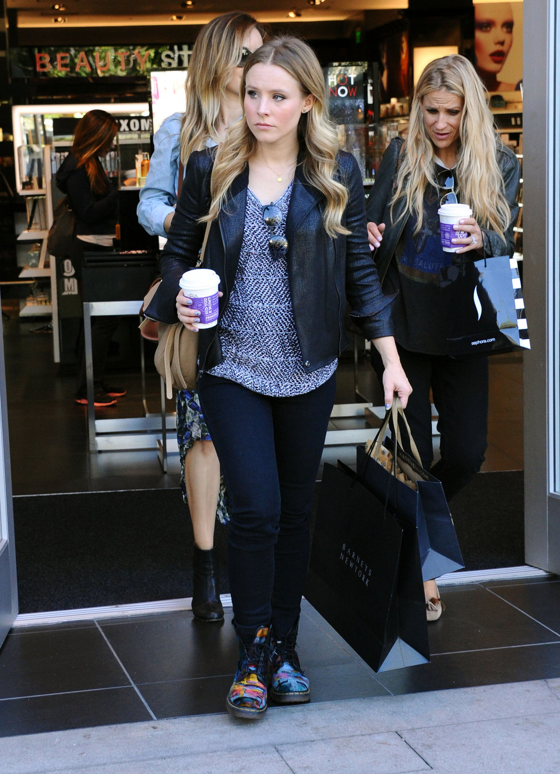 Kristen Bell out shopping at The Americana at Brand in Glendale 10/30/12