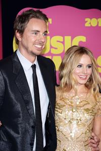 Kristen Bell - 2012 CMT Music Awards in Nashville (June 6, 2012) 