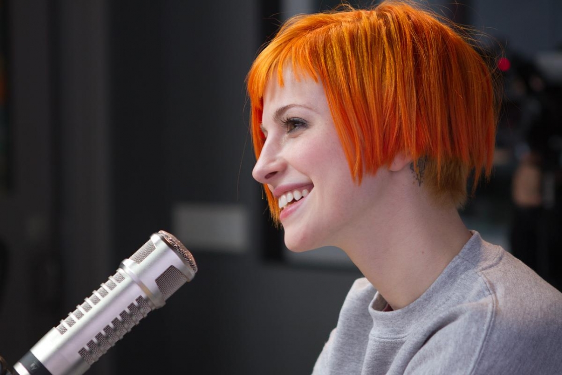 Хейли уильямс. Хейли Уильямс 2022. Paramore солистка. Хейли Уильямс 2023.