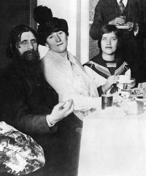 Ra ra Rasputin
Lover of the Russian queen
There was a cat that really was gone
Ra ra Rasputin
Russia's greatest love machine
It was a shame how he carried on