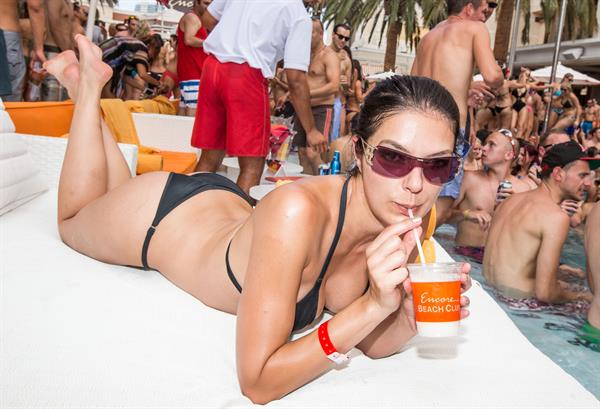 Adrianne Curry - Celebrates her 30th Birthday at Encore Beach Club in Las Vegas - August 4 2012