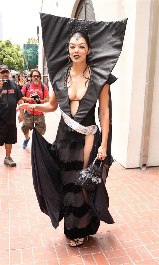 Adrianne Curry dressed as Lily from Legend during Comic-Con in San Diego - July 14, 2012
