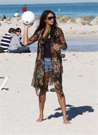 Alesha Dixon - Soaking in the sun in South Beach - FL - 15-12-10 (bikini)