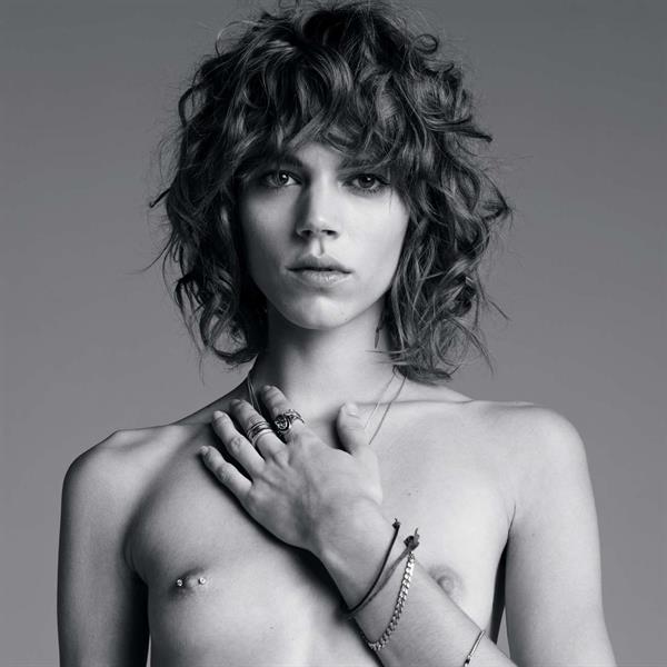 Freja Beha Erichsen - breasts