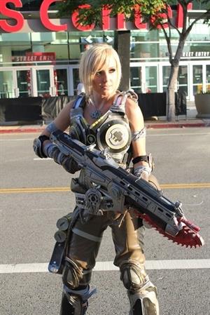 Jessica Nigri as Anya Stroud 