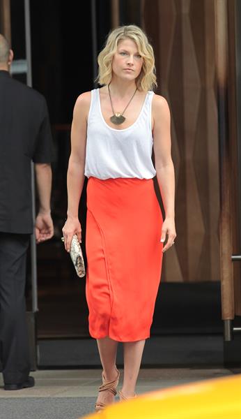 Ali Larter Leaving Her Hotel In Soho New York May 30, 2012