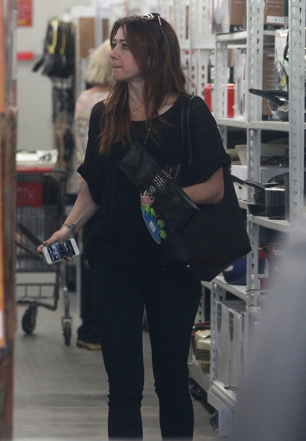 Alyson Hannigan Goes shopping in Santa Monica (November 7, 2013) 