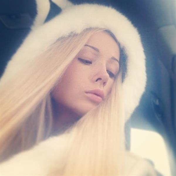 Valeria Lukyanova taking a selfie