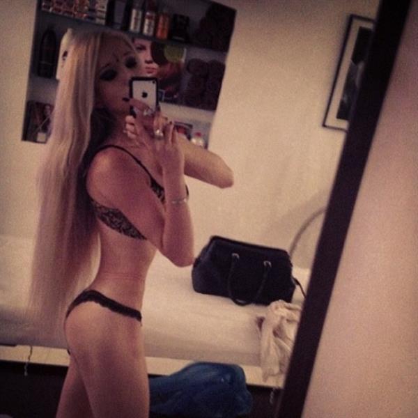 Valeria Lukyanova in lingerie taking a selfie
