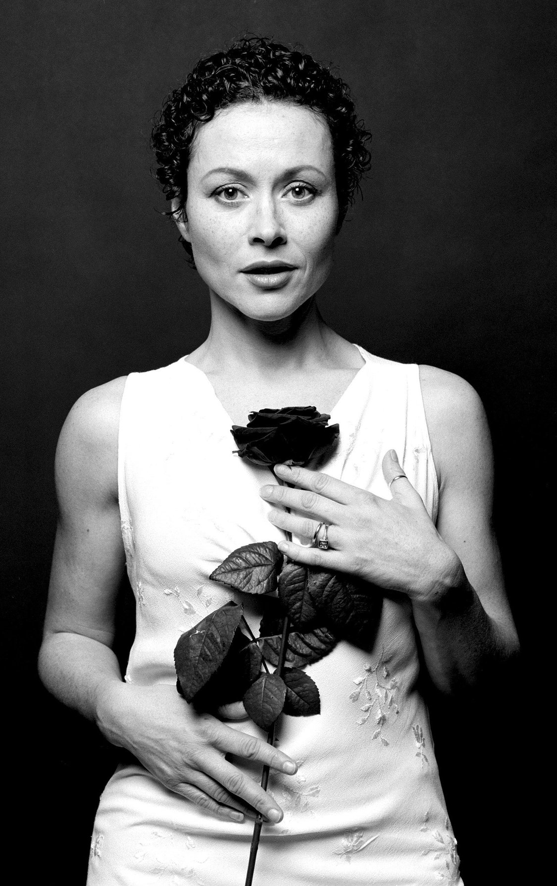 Amanda Mealing Photoshoots  