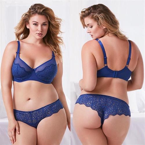 Hunter McGrady in lingerie - ass