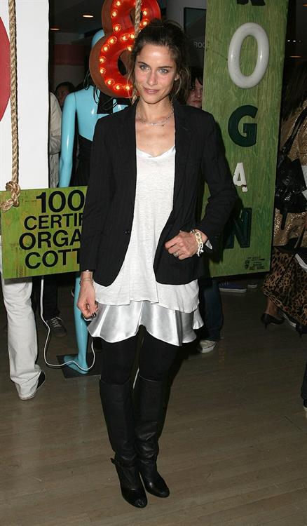 Amanda Peet at the Pineapple Express premiere in Westwood 