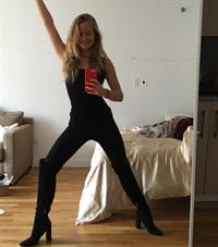 Sailor Brinkley Cook taking a selfie