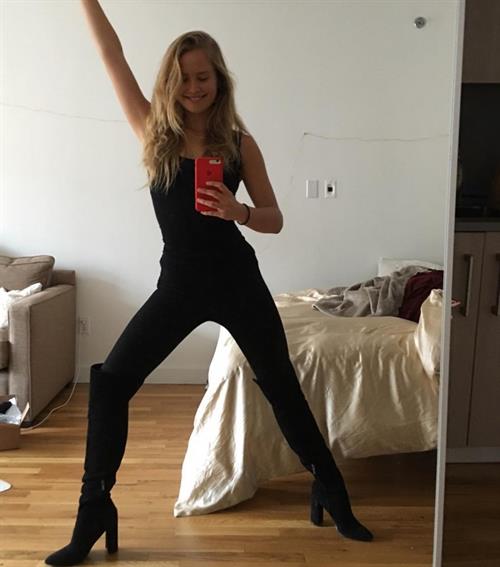 Sailor Brinkley Cook taking a selfie