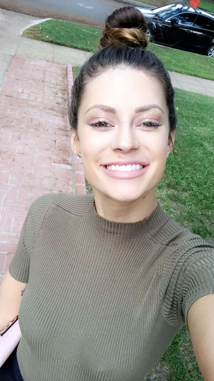 Hannah Stocking taking a selfie