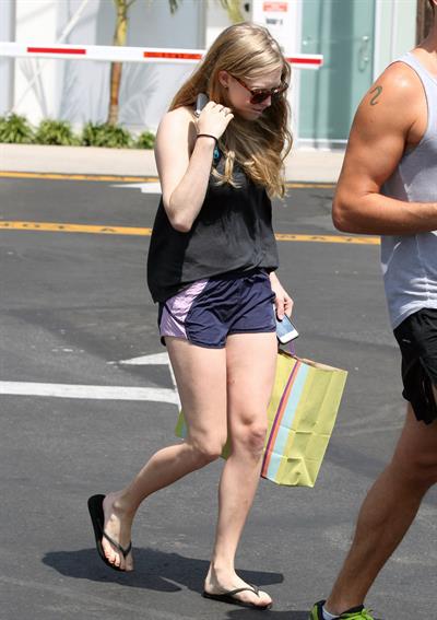 Amanda Seyfried Shopping In Los Angeles June 5, 2012