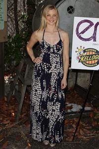 Amy Smart Environmental Media Assoc Organic Garden Lunch in Los Angeles on May 26, 2010 