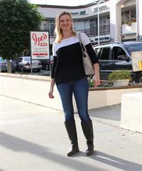 Amy Smart leaves a FedEx Office in Beverly Hills 12/21/12 