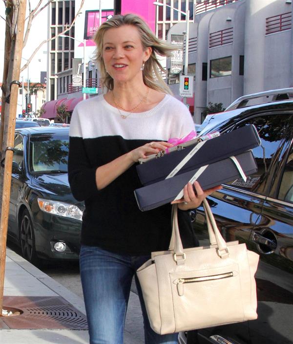 Amy Smart leaves a FedEx Office in Beverly Hills 12/21/12 