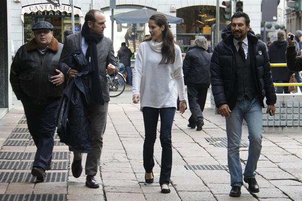 Ana Ivanovic Enjoys a stroll in Milan November 30, 2012  