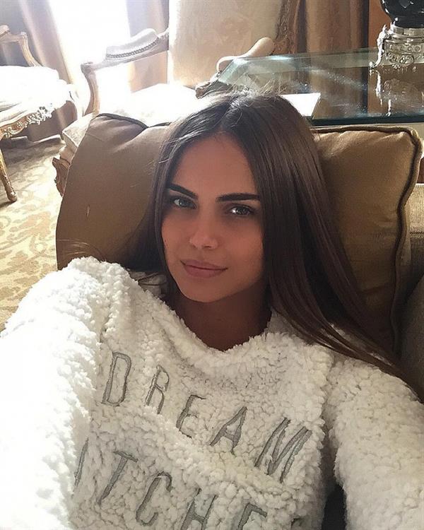 Xenia Deli taking a selfie