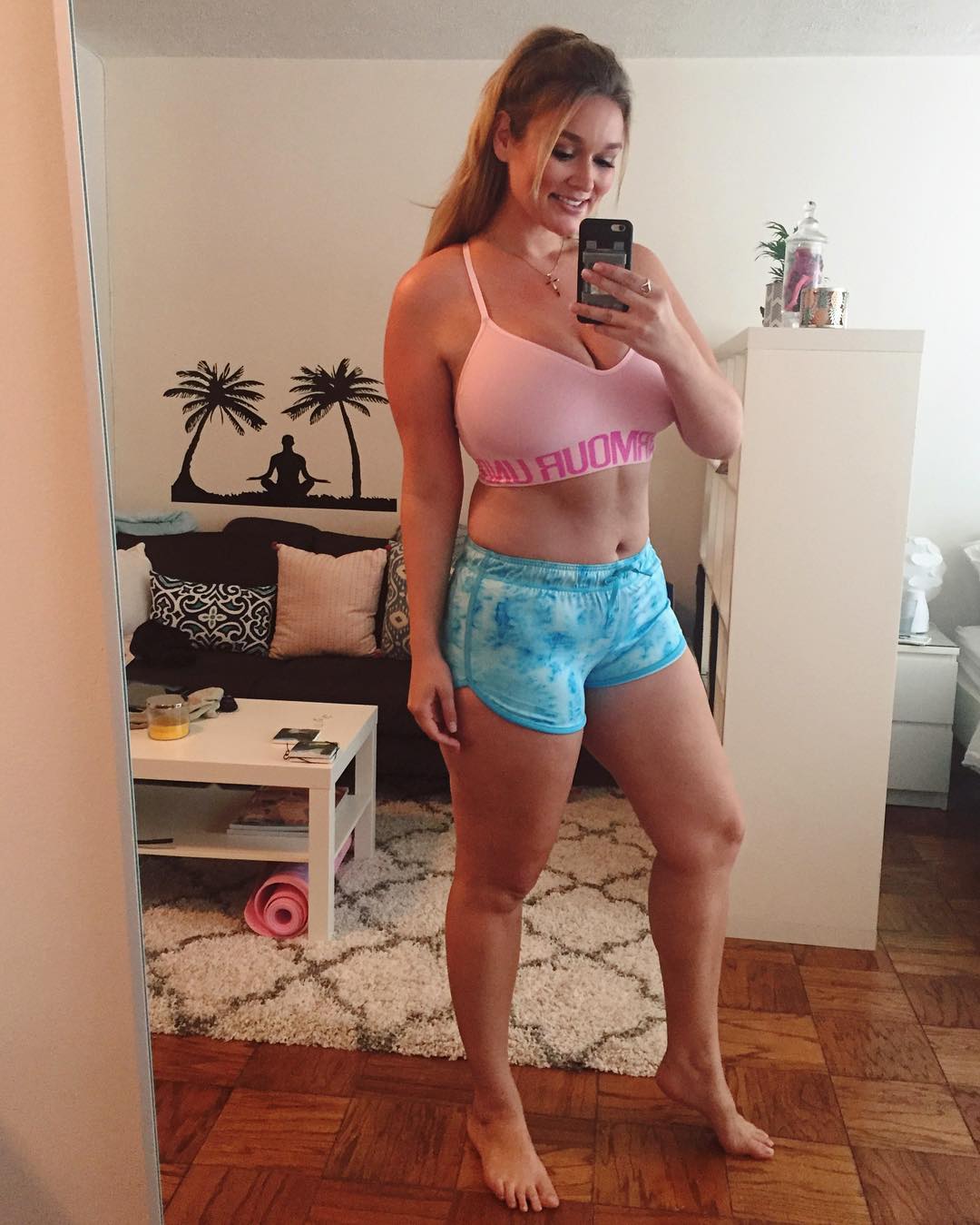 Hunter McGrady taking a selfie