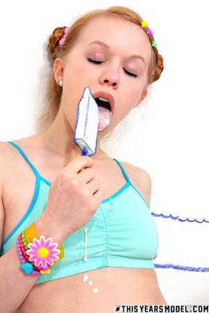 Dolly Little Pictures Dolly And Her Magic Crayon