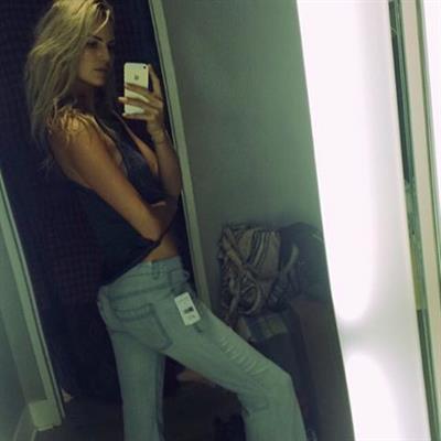 Kelly Thomas taking a selfie