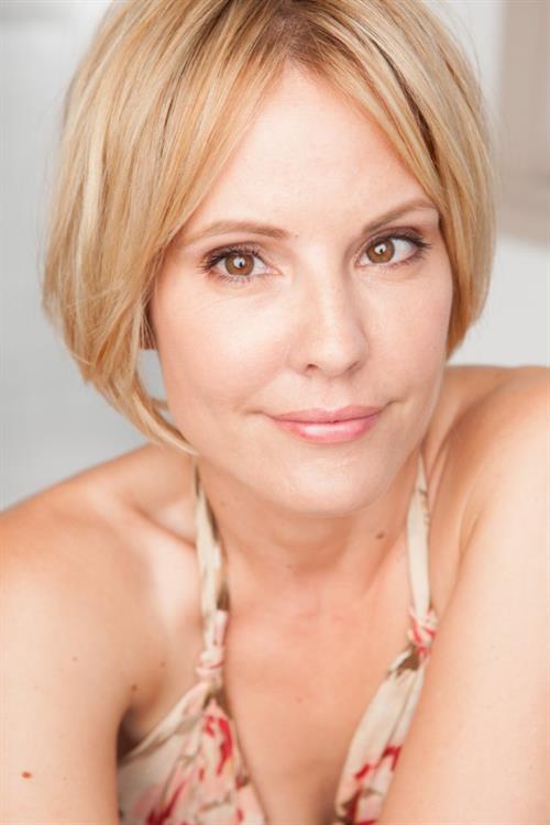 Emma Caulfield
