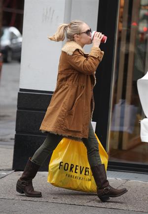 AnnaSophia Robb out shopping in New York City 12/21/12 