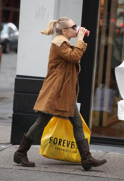 AnnaSophia Robb out shopping in New York City 12/21/12 