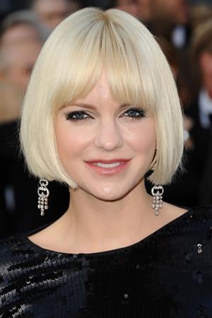 Anna Faris attends the 84th Annual Academy Awards on February 26, 2012