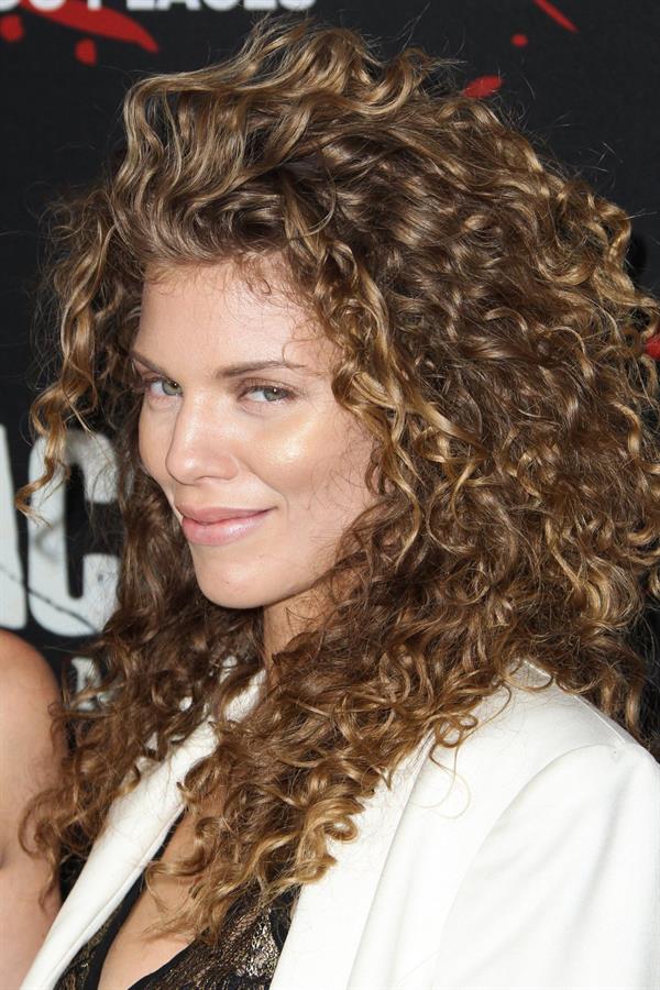 AnnaLynne McCord ''Spartacus War of the Damned'' Los Angeles Premiere (January 22, 2013) 