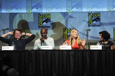 Anna Torv -  Fringe  press room at Comic-Con 2012 in San Diego (July 15, 2012)