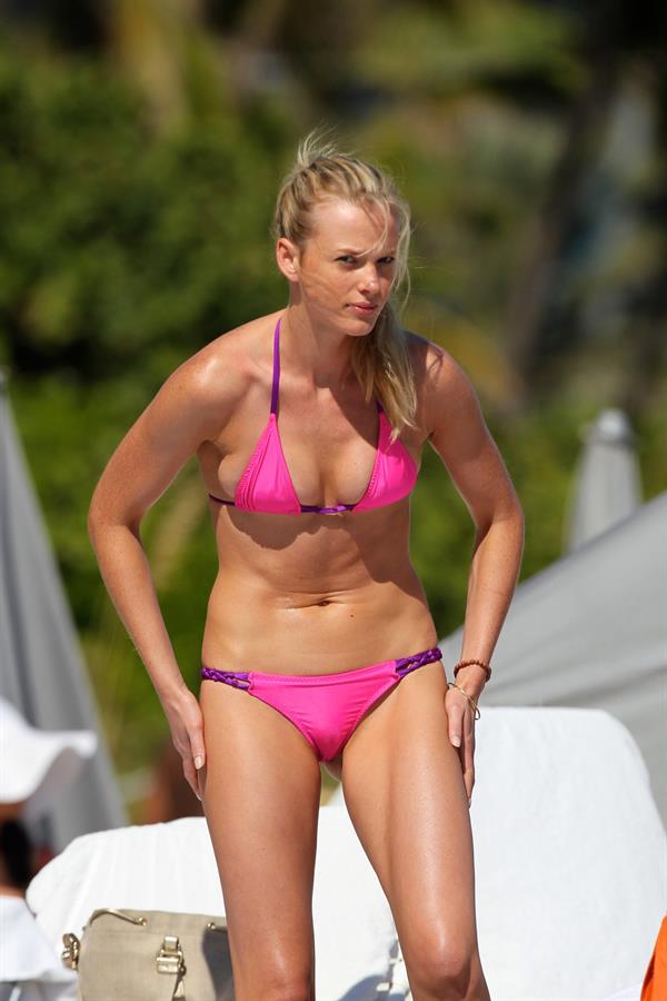 Anne Vyalitsyna bikini candids in Miami 11/23/12 