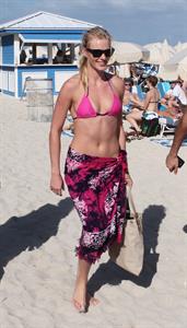 Anne Vyalitsyna bikini candids in Miami 11/23/12 