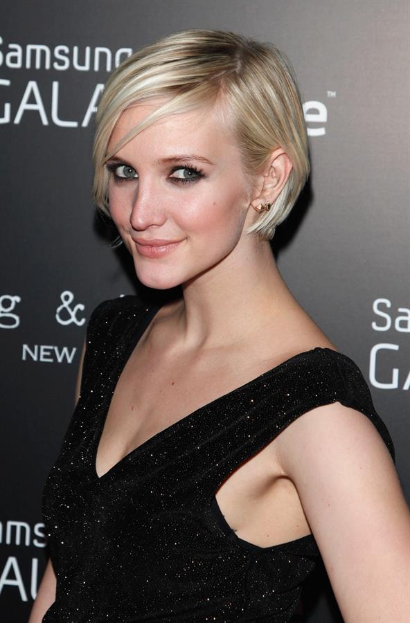 Ashlee Simpson Samsung and AT&T fashion take note studio on February 14, 2012